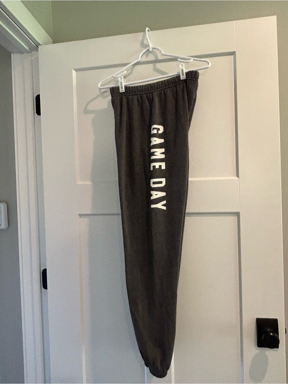 GAME DAY Women's Gray Sweatpants, NWT, Size M